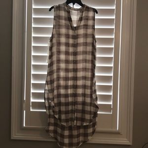 Blu pepper button down sleeveless top